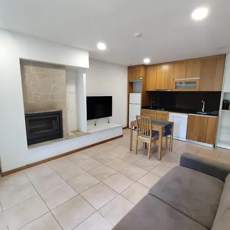 Dobau Casas * ויירה דו מיניו